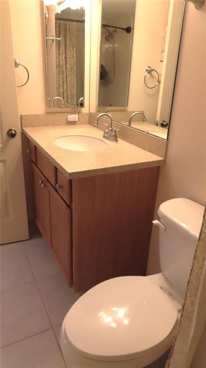 For Sale: $222,000 (2 beds, 2 baths, 1210 Square Feet)