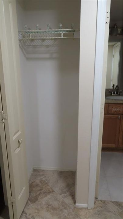 For Sale: $222,000 (2 beds, 2 baths, 1210 Square Feet)