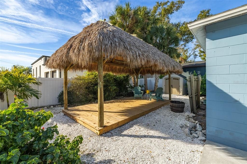 待售: $399,000 (4 贝兹, 2 浴室, 1235 平方英尺)