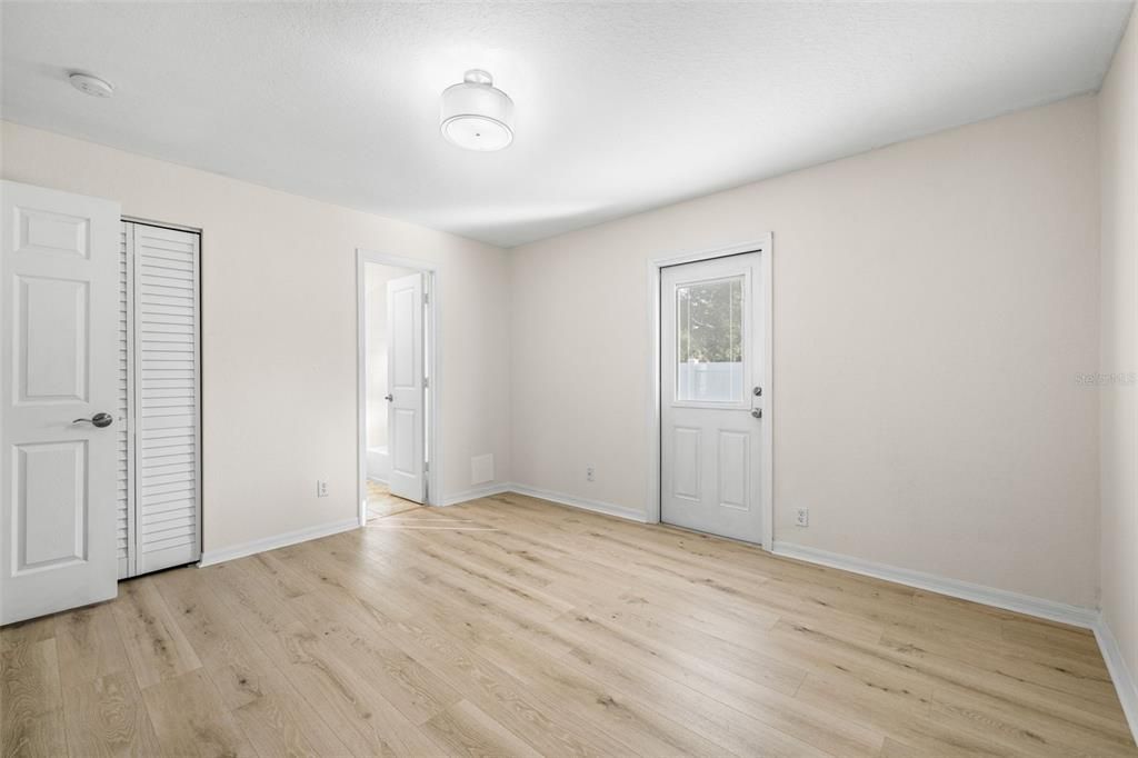 待售: $399,000 (4 贝兹, 2 浴室, 1235 平方英尺)