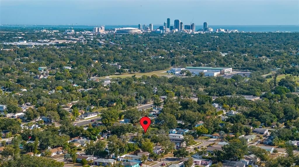 待售: $399,000 (4 贝兹, 2 浴室, 1235 平方英尺)