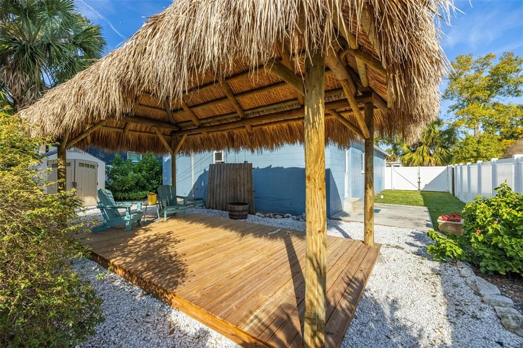 待售: $399,000 (4 贝兹, 2 浴室, 1235 平方英尺)