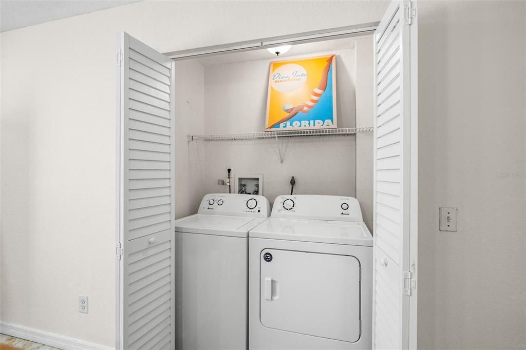 待售: $399,000 (4 贝兹, 2 浴室, 1235 平方英尺)