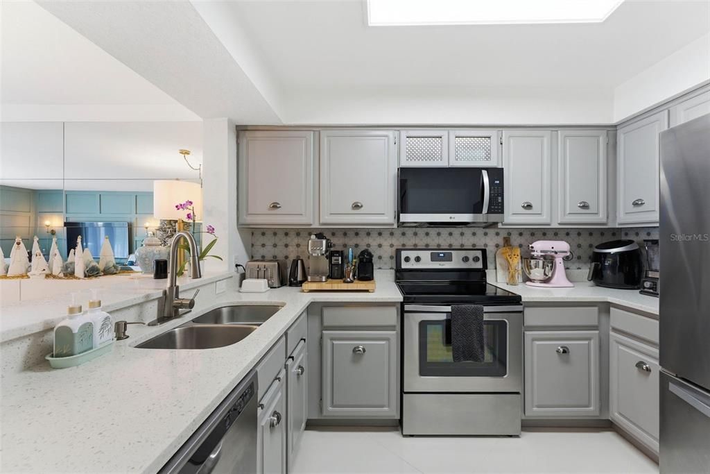 For Sale: $268,000 (2 beds, 2 baths, 1488 Square Feet)