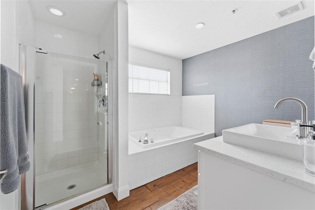 For Sale: $268,000 (2 beds, 2 baths, 1488 Square Feet)