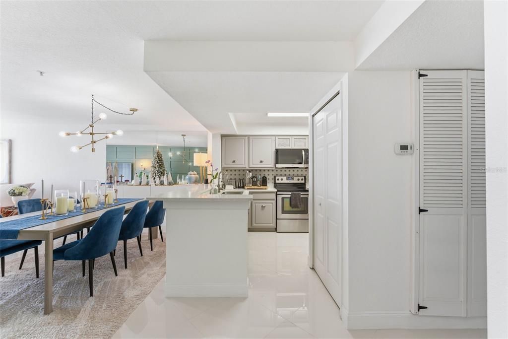 For Sale: $268,000 (2 beds, 2 baths, 1488 Square Feet)