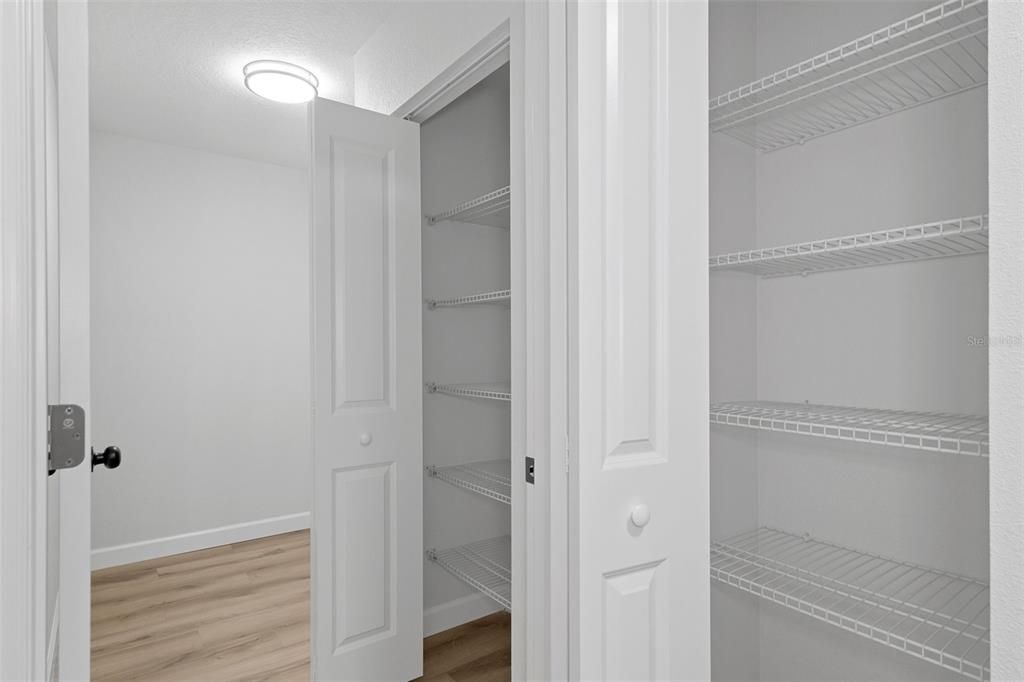 На продажу: $269,900 (3 спален, 3 ванн, 1462 Квадратных фут)