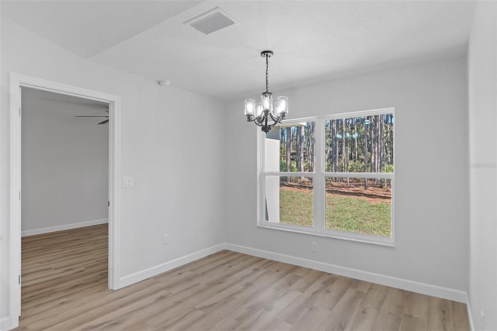 На продажу: $269,900 (3 спален, 3 ванн, 1462 Квадратных фут)