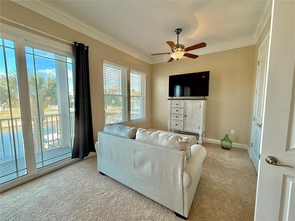 На продажу: $949,000 (3 спален, 3 ванн, 3118 Квадратных фут)