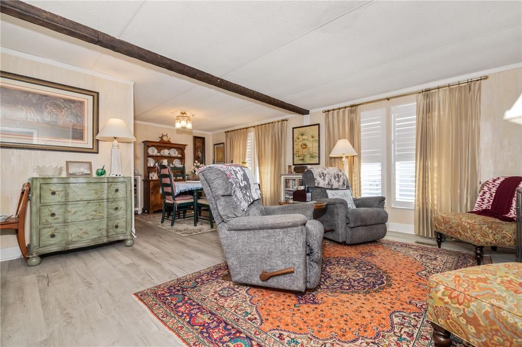 For Sale: $149,000 (3 beds, 1 baths, 1404 Square Feet)