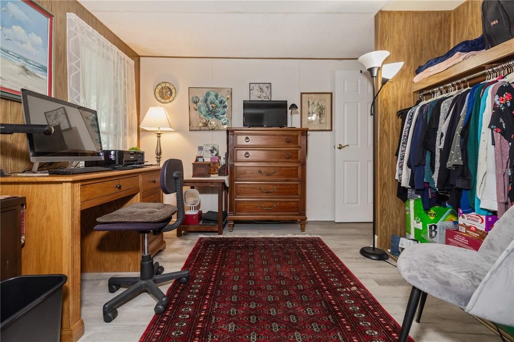 For Sale: $149,000 (3 beds, 1 baths, 1404 Square Feet)