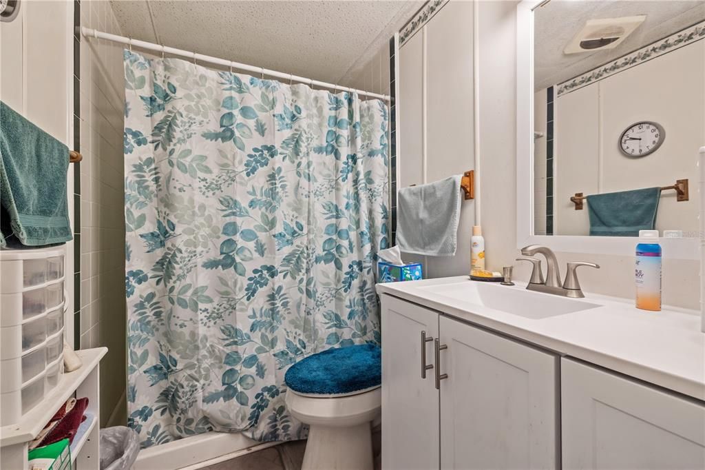 For Sale: $149,000 (3 beds, 1 baths, 1404 Square Feet)