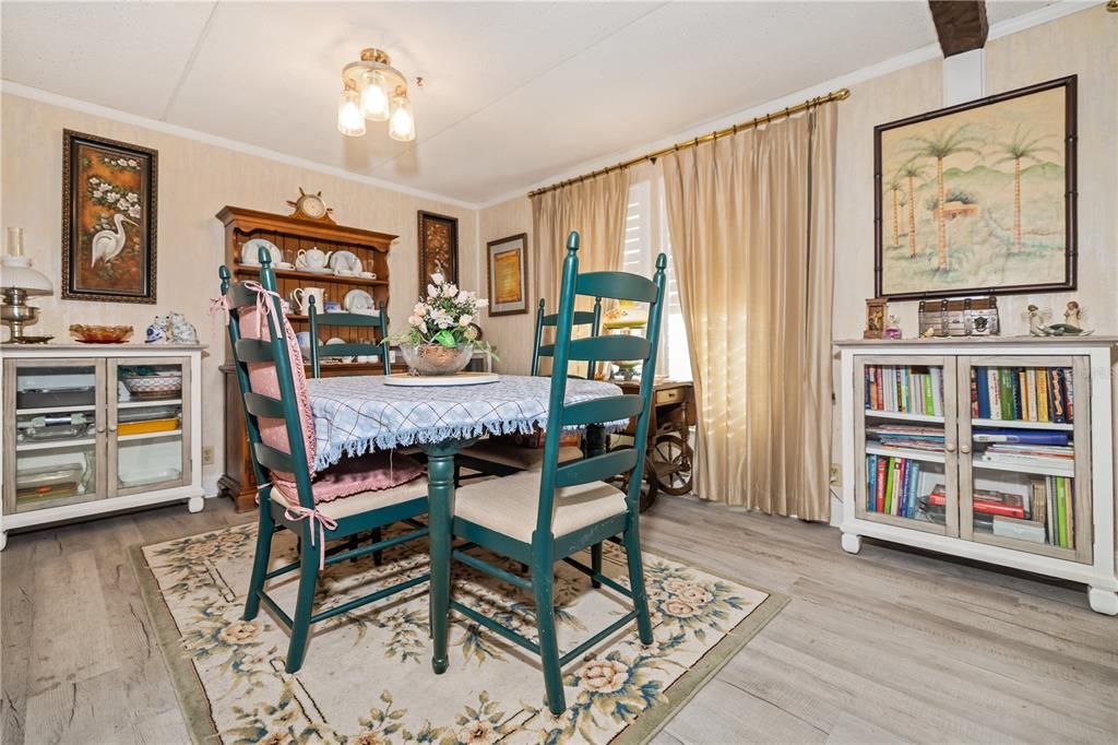 For Sale: $149,000 (3 beds, 1 baths, 1404 Square Feet)