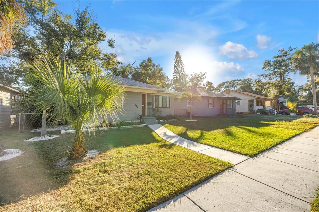 На продажу: $285,000 (3 спален, 1 ванн, 990 Квадратных фут)