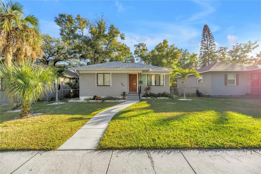 На продажу: $285,000 (3 спален, 1 ванн, 990 Квадратных фут)