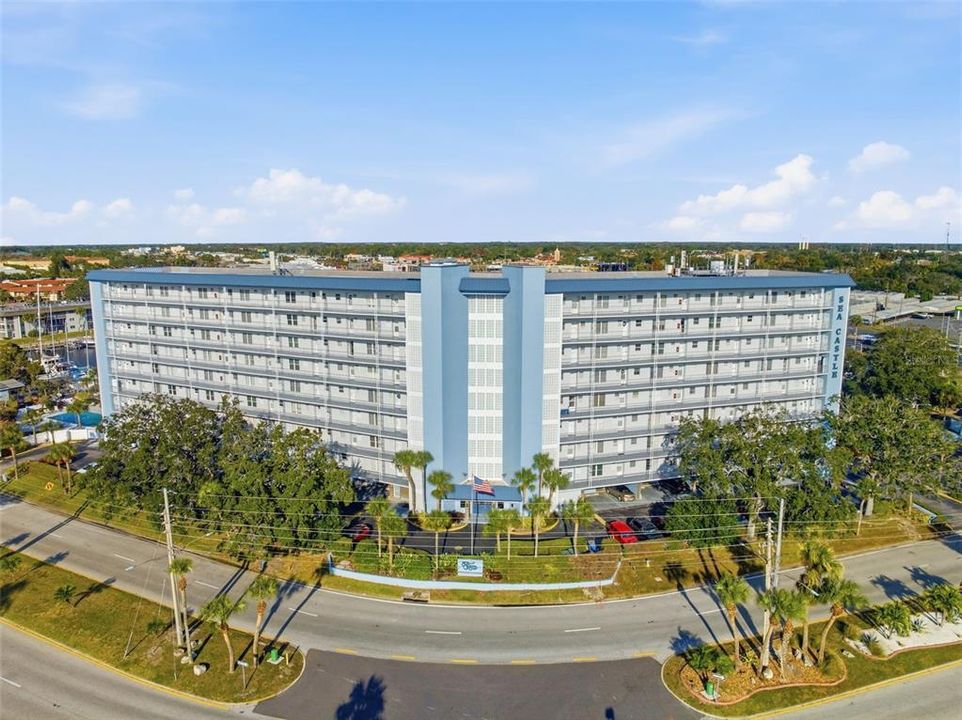 For Sale: $155,000 (2 beds, 2 baths, 959 Square Feet)