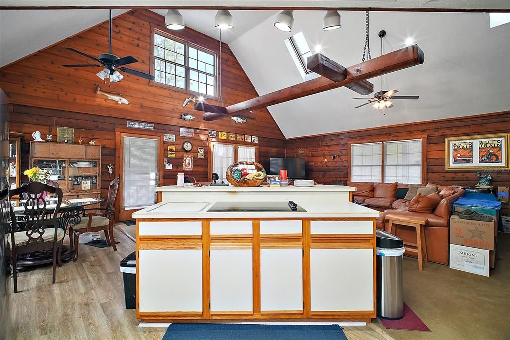 For Sale: $445,000 (3 beds, 2 baths, 1943 Square Feet)