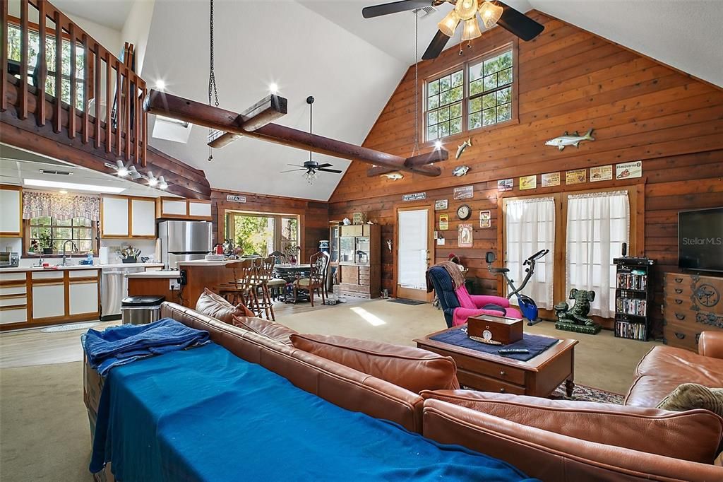 For Sale: $445,000 (3 beds, 2 baths, 1943 Square Feet)