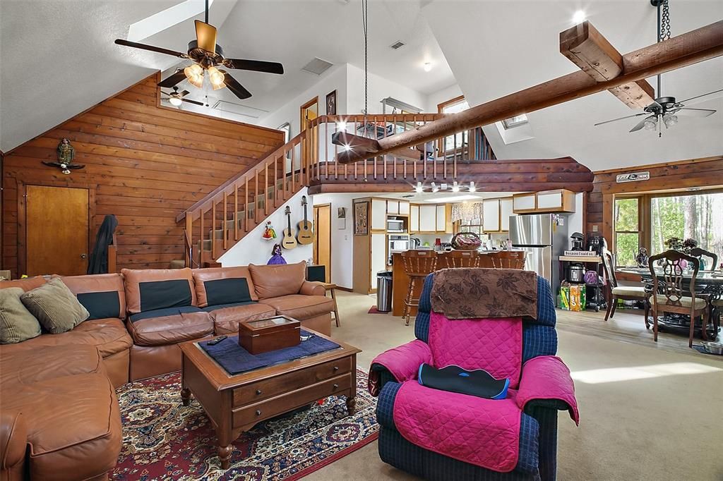 For Sale: $445,000 (3 beds, 2 baths, 1943 Square Feet)