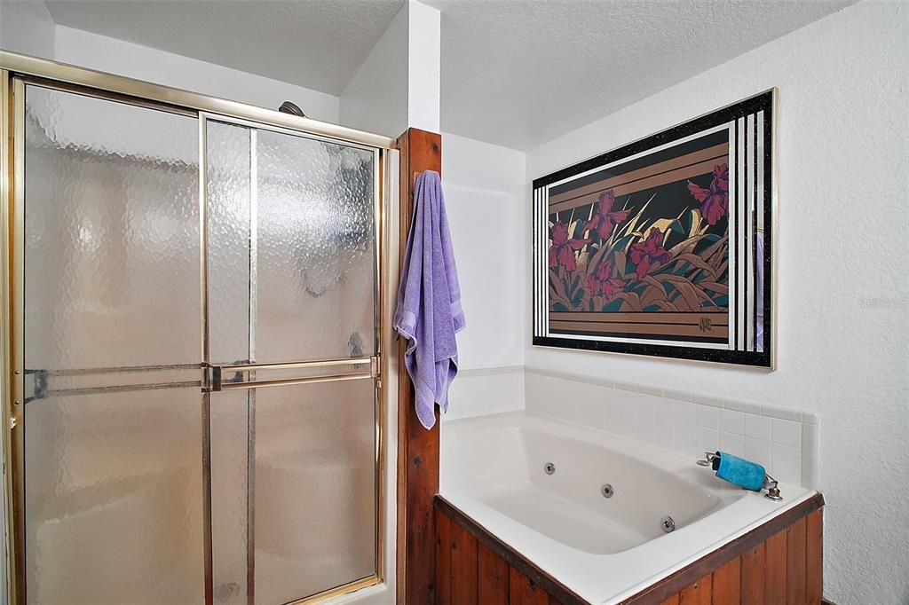 For Sale: $445,000 (3 beds, 2 baths, 1943 Square Feet)