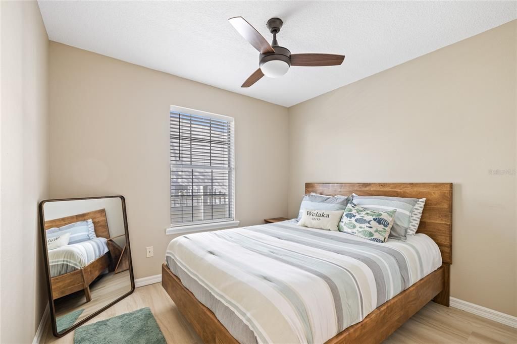 For Sale: $449,000 (2 beds, 2 baths, 1320 Square Feet)