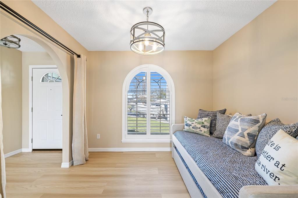 For Sale: $449,000 (2 beds, 2 baths, 1320 Square Feet)