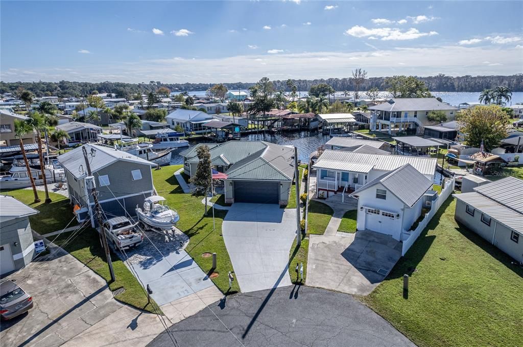 For Sale: $449,000 (2 beds, 2 baths, 1320 Square Feet)