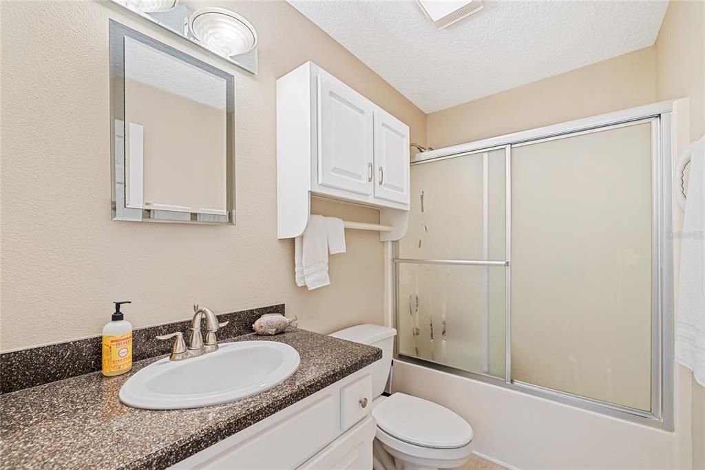 For Sale: $449,000 (2 beds, 2 baths, 1320 Square Feet)