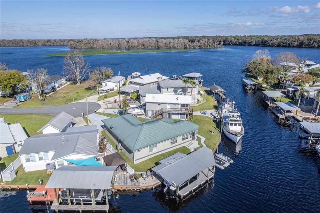 For Sale: $449,000 (2 beds, 2 baths, 1320 Square Feet)