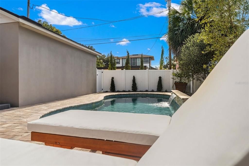 En Venta: $1,295,000 (3 camas, 3 baños, 2478 Pies cuadrados)