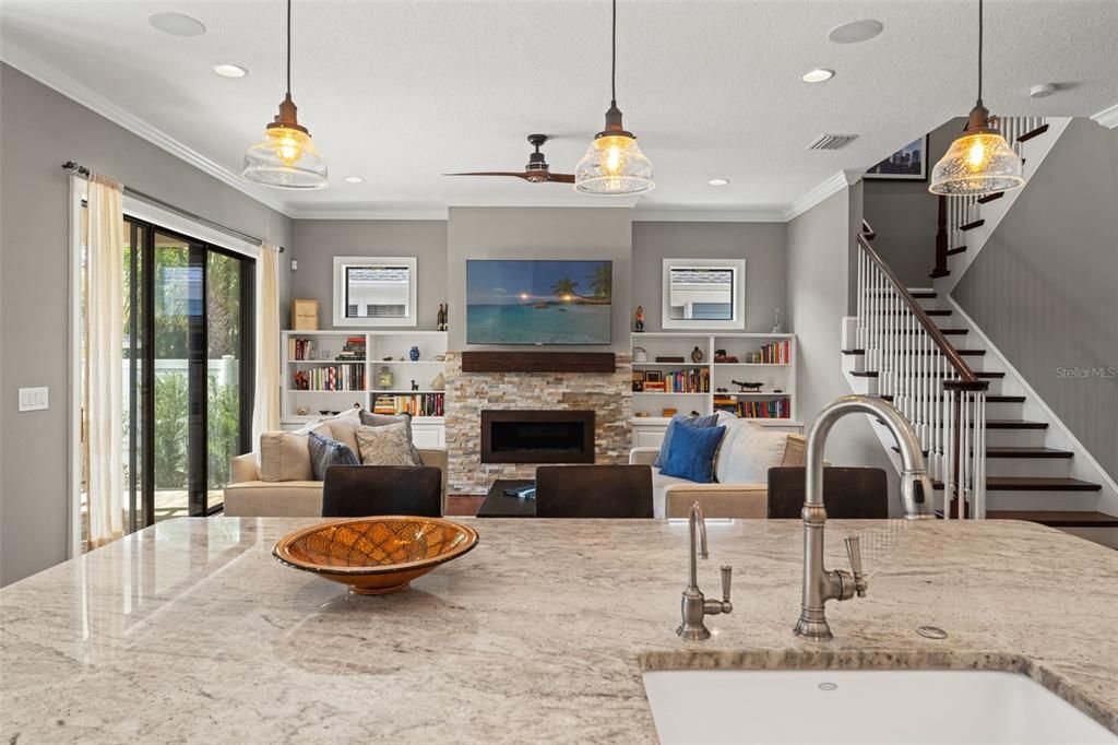 En Venta: $1,295,000 (3 camas, 3 baños, 2478 Pies cuadrados)