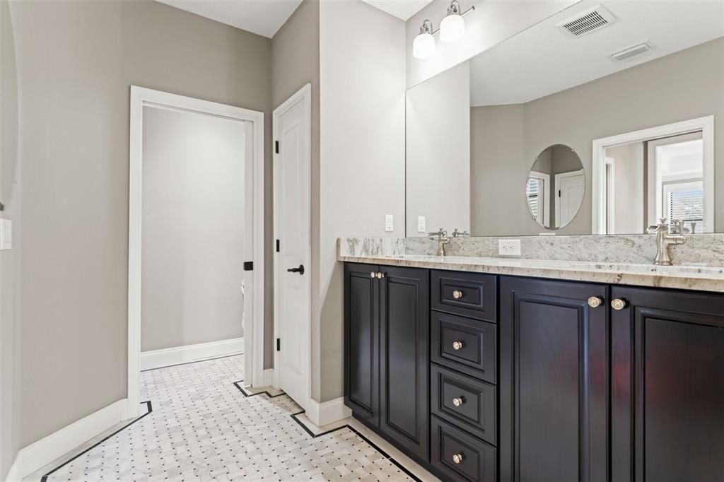 En Venta: $1,295,000 (3 camas, 3 baños, 2478 Pies cuadrados)