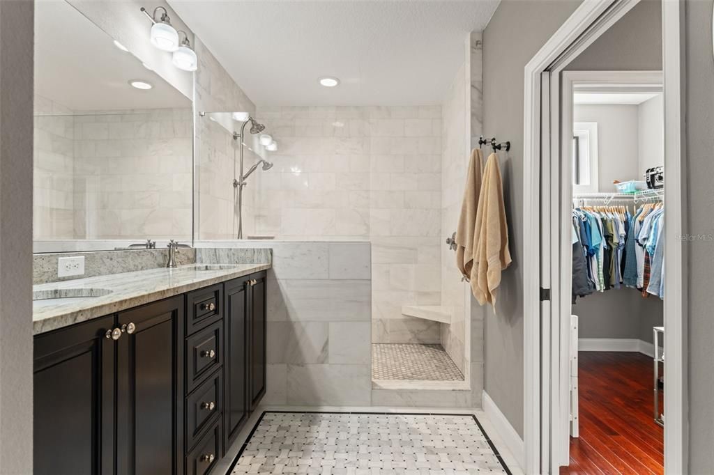 En Venta: $1,295,000 (3 camas, 3 baños, 2478 Pies cuadrados)