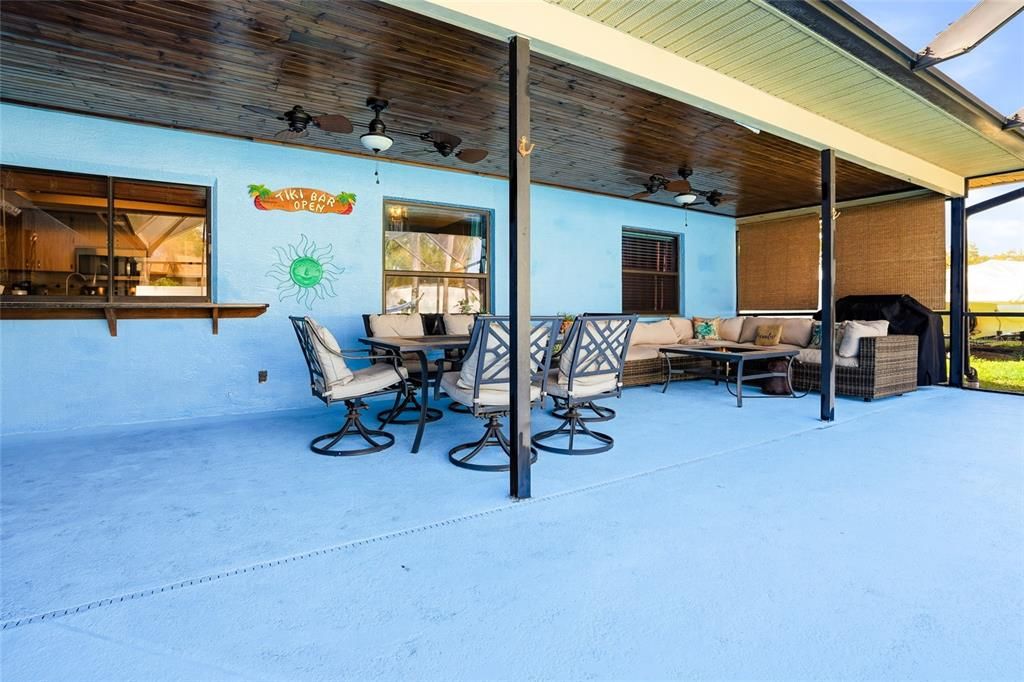 For Sale: $425,000 (4 beds, 2 baths, 1936 Square Feet)