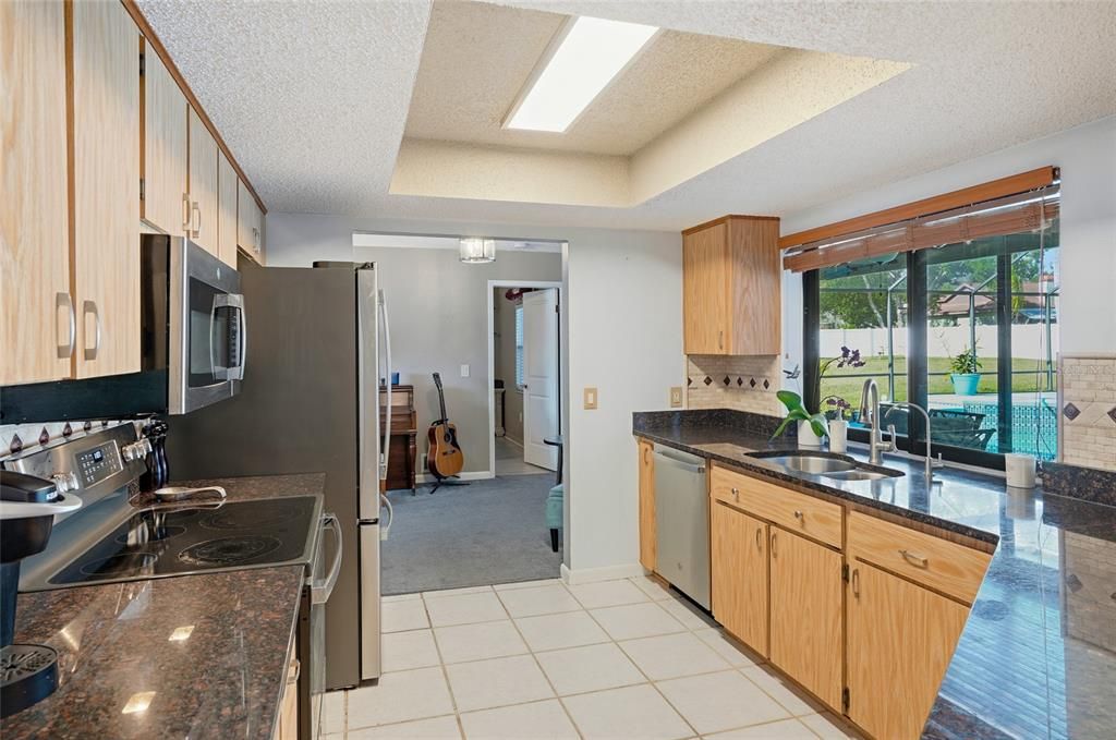 For Sale: $425,000 (4 beds, 2 baths, 1936 Square Feet)