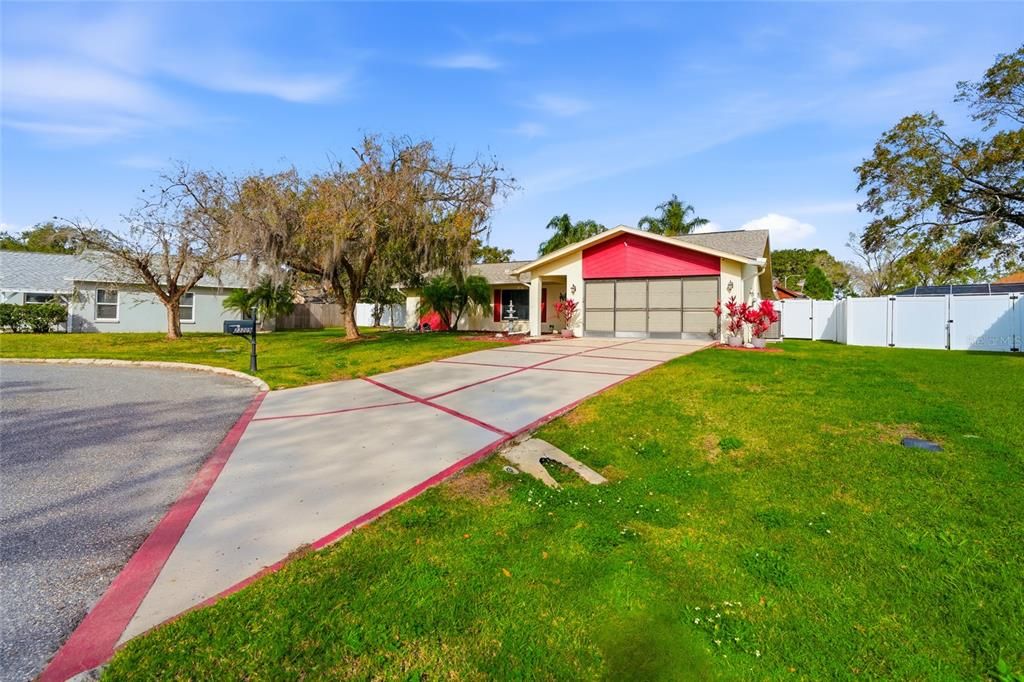 For Sale: $425,000 (4 beds, 2 baths, 1936 Square Feet)