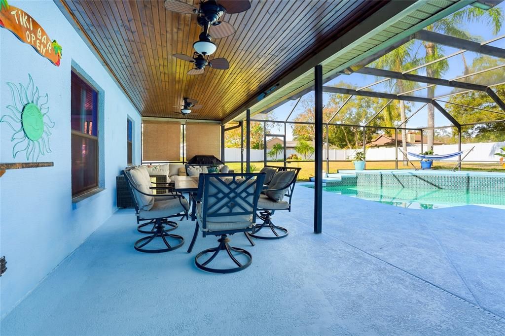 For Sale: $425,000 (4 beds, 2 baths, 1936 Square Feet)