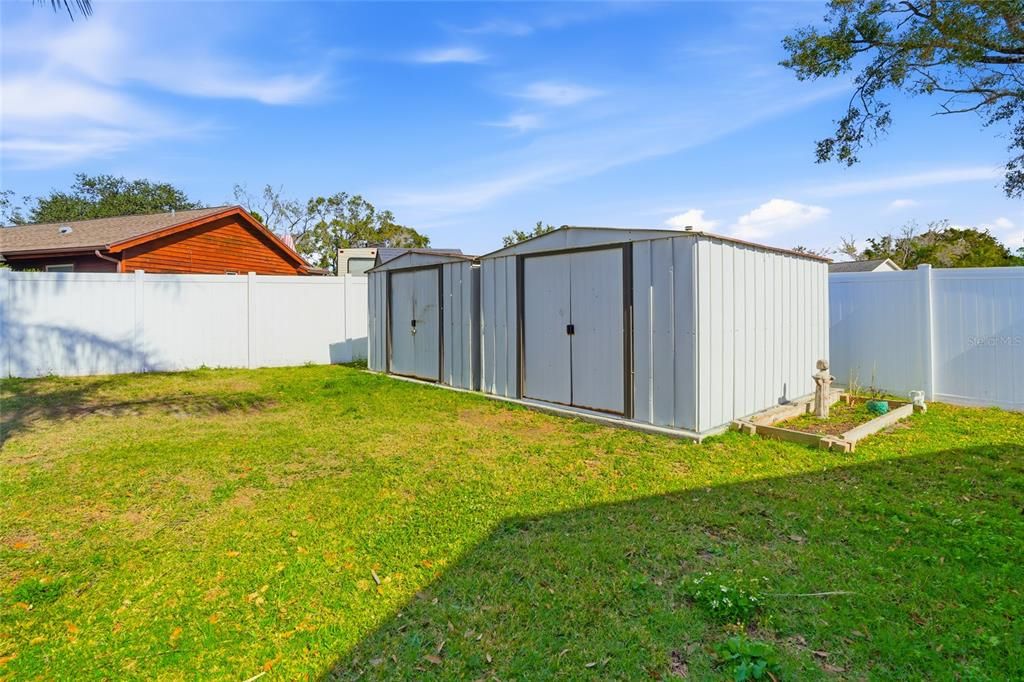 For Sale: $425,000 (4 beds, 2 baths, 1936 Square Feet)