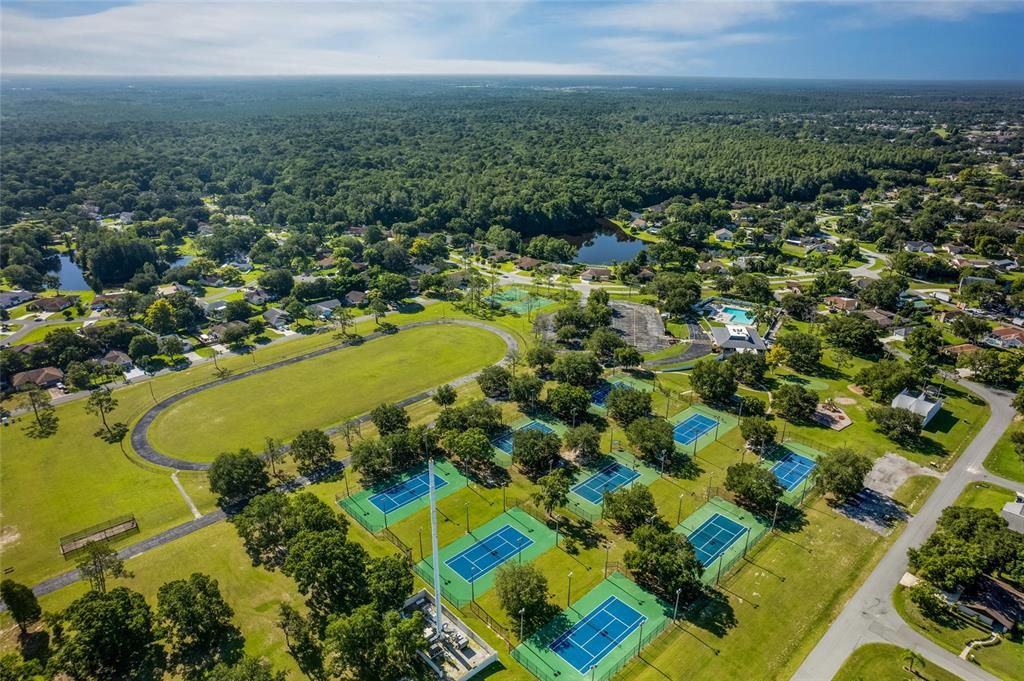 For Sale: $425,000 (4 beds, 2 baths, 1936 Square Feet)