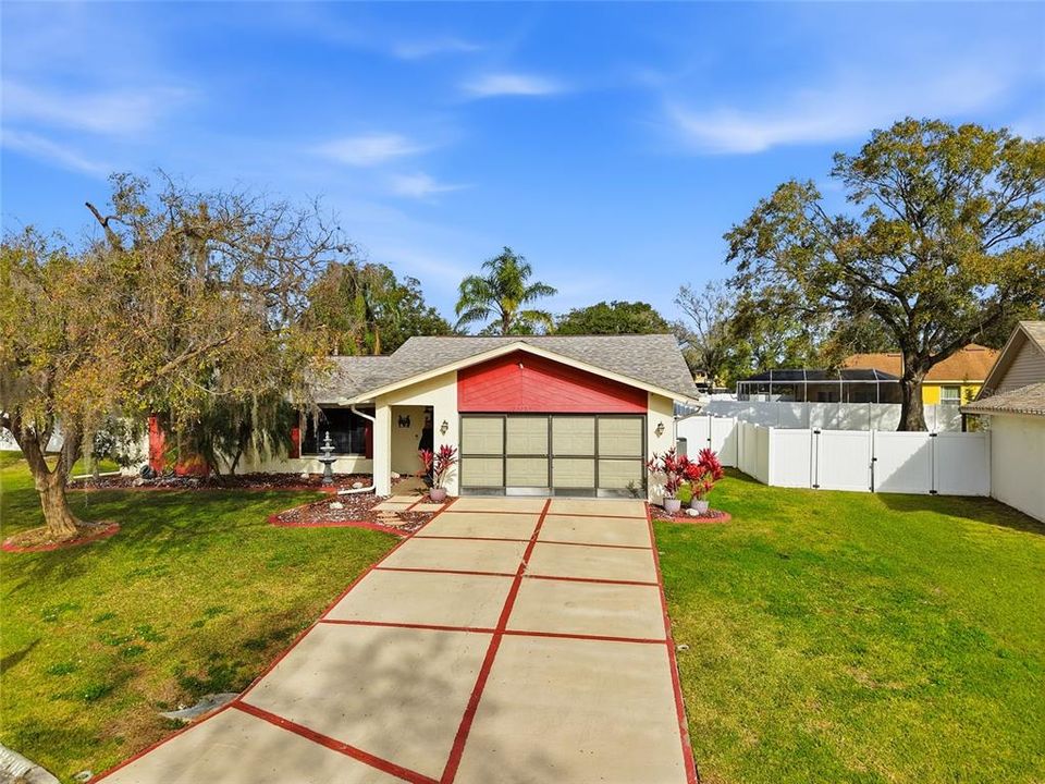 For Sale: $425,000 (4 beds, 2 baths, 1936 Square Feet)
