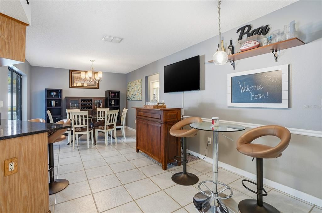 For Sale: $425,000 (4 beds, 2 baths, 1936 Square Feet)