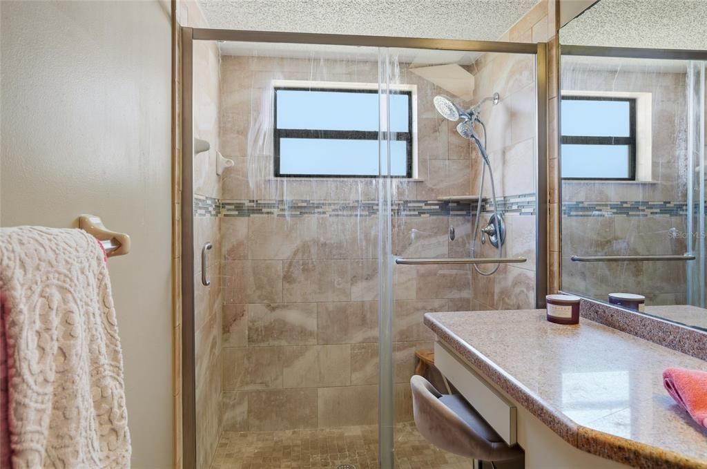 For Sale: $425,000 (4 beds, 2 baths, 1936 Square Feet)