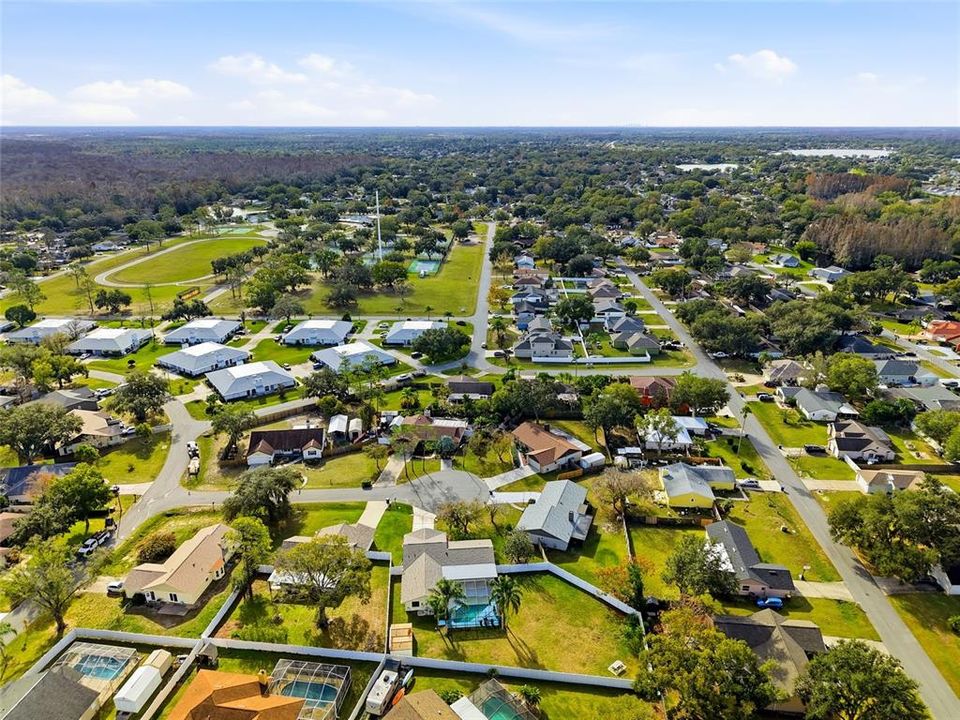 For Sale: $425,000 (4 beds, 2 baths, 1936 Square Feet)