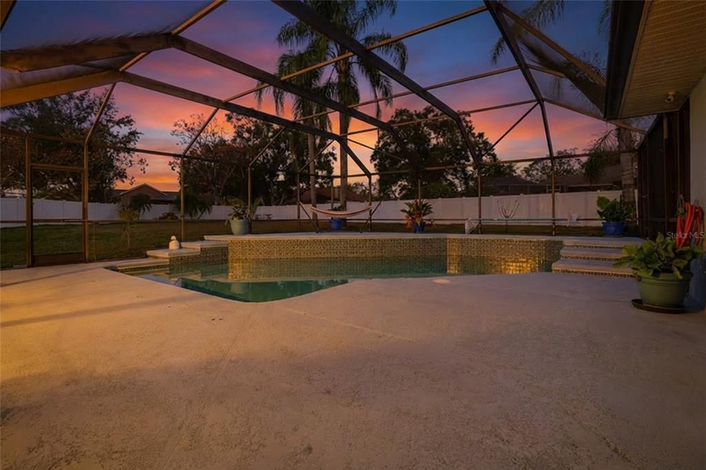 For Sale: $425,000 (4 beds, 2 baths, 1936 Square Feet)