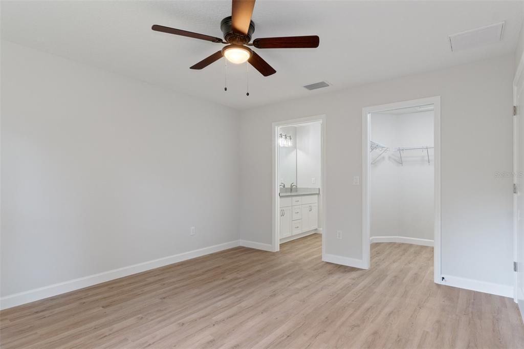 На продажу: $269,900 (3 спален, 2 ванн, 1462 Квадратных фут)