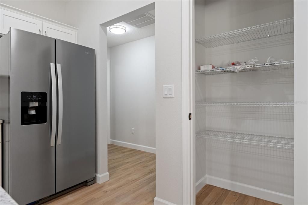 На продажу: $269,900 (3 спален, 2 ванн, 1462 Квадратных фут)