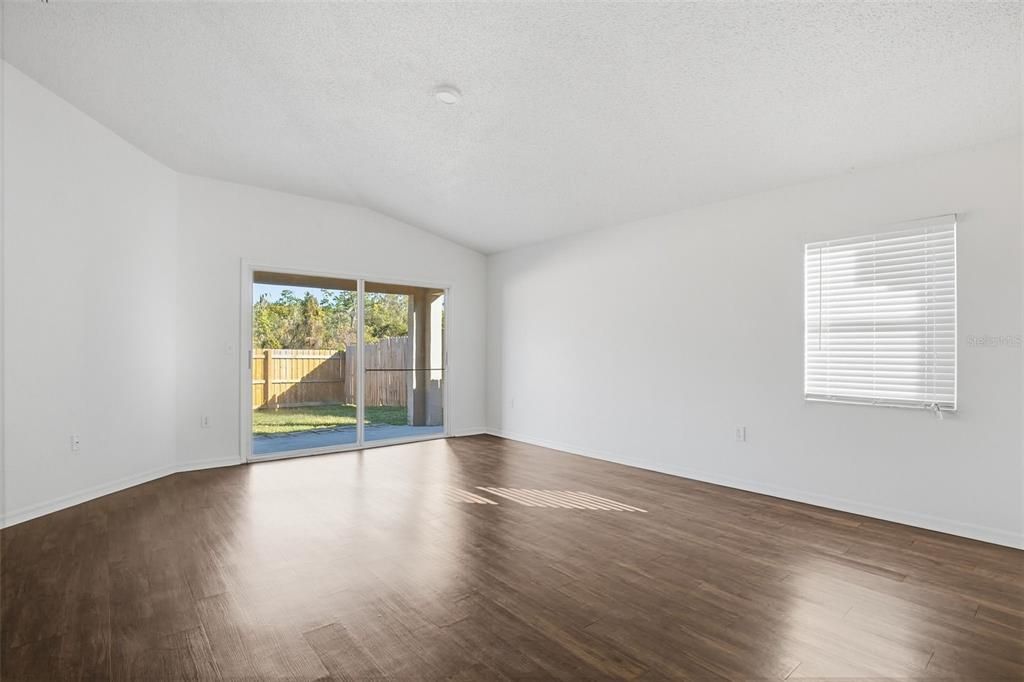 待售: $284,900 (3 贝兹, 2 浴室, 1294 平方英尺)