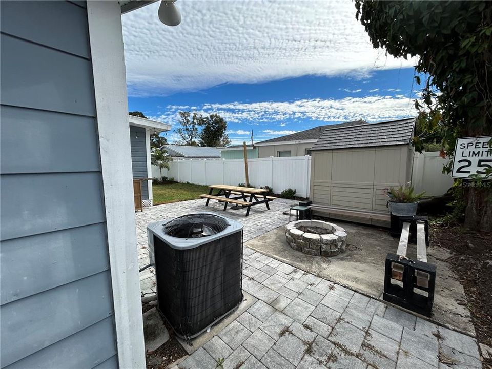 出租: $3,000 (5 贝兹, 2 浴室, 1743 平方英尺)