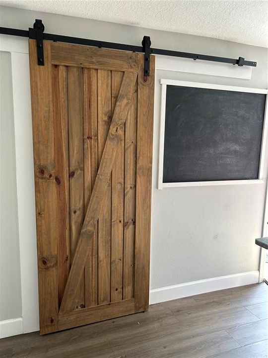 出租: $3,000 (5 贝兹, 2 浴室, 1743 平方英尺)