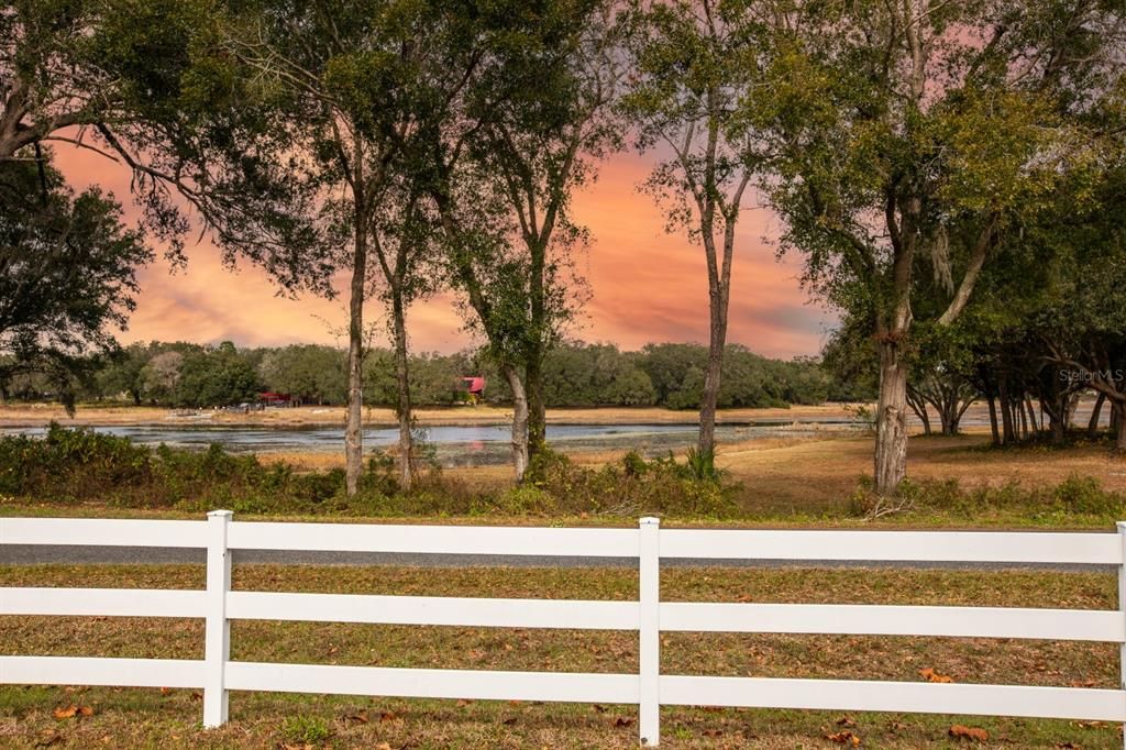 待售: $249,000 (0.62 acres)